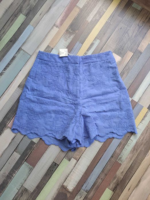 Памучни къси панталони с бродерия