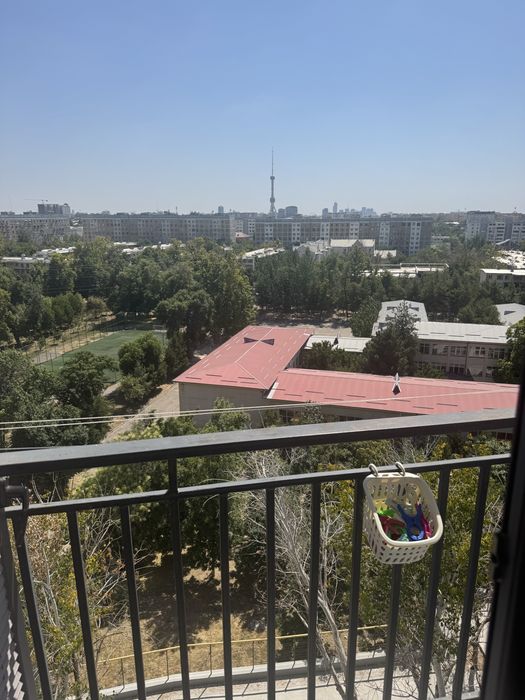 Yunusobod 13 kv 1 xonali 28 m² uy sotiladi srochno