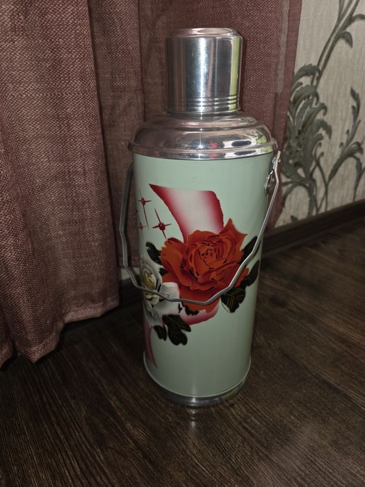 Продаётся термос литраж 3.200