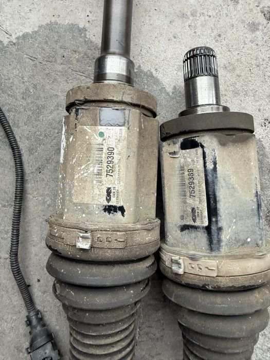 Предни полуоски бмв е90 е91 е92