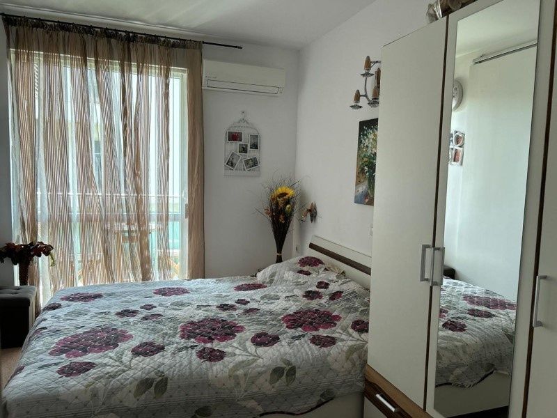 Продава се Двустаен апартамент в Бургас, Сарафово - 52 кв.м за 1500 €/кв.м - Снимка #4