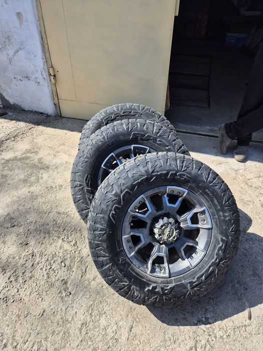 Шины  265/70/16 бу