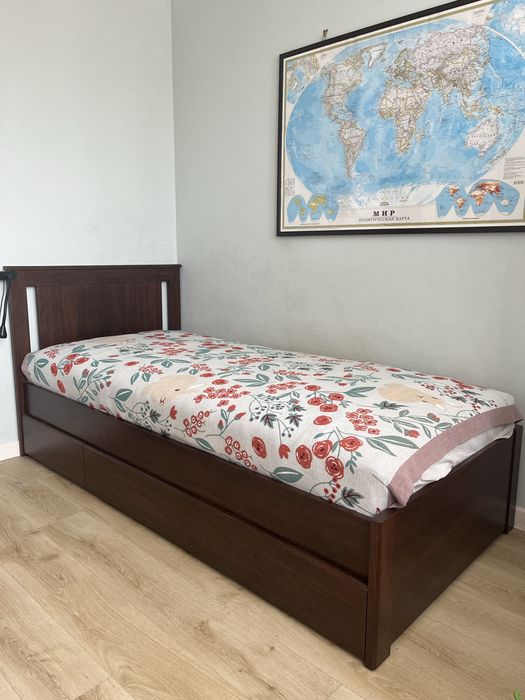 Продам кровать Ikea 90/200