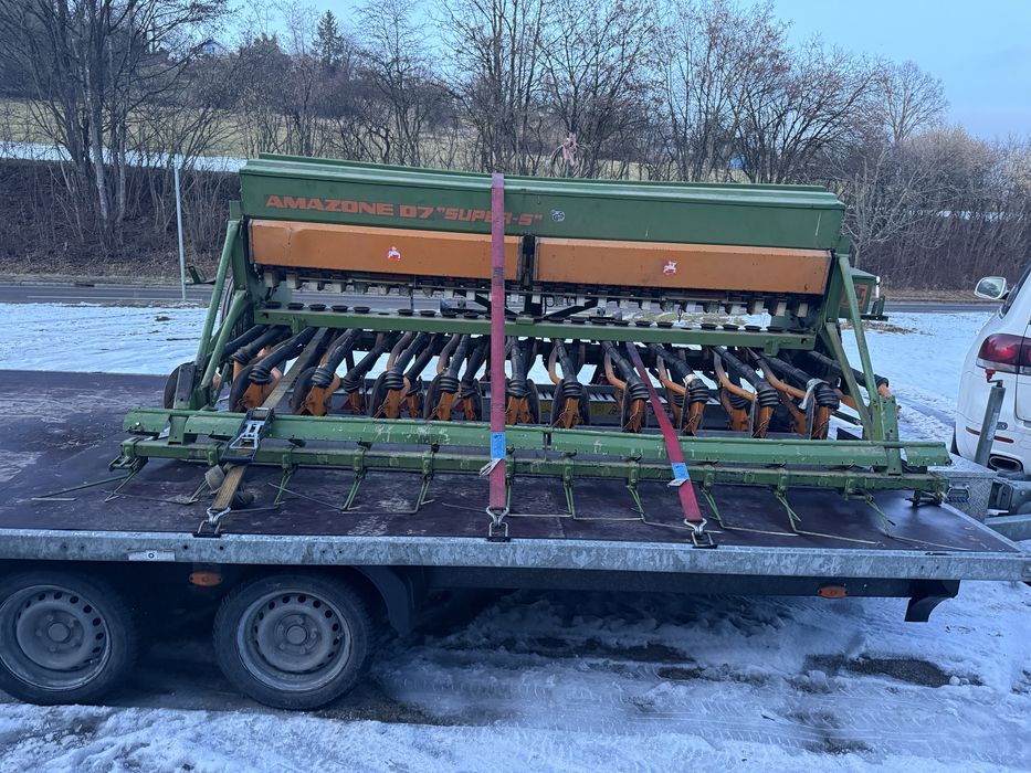 Semanatoare Amazone D7-30 spezial pe discuri