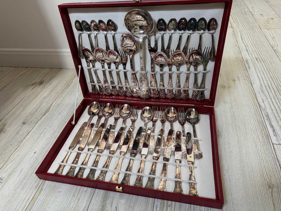 Set vesela tacamuri argintate