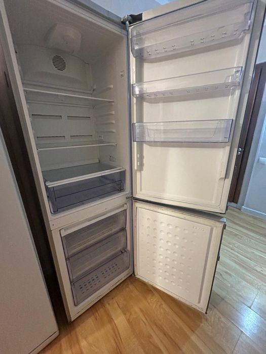 Продаю холодильник