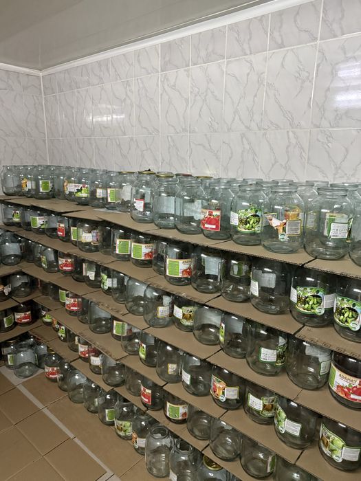 Продам банки 2 литровые самовывоз