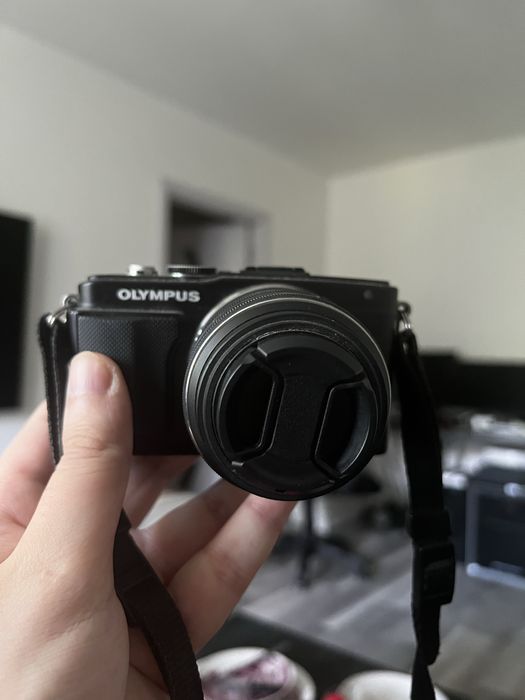 Olympus E-PL5 - Aparat Foto Mirrorless Compact - Obiectiv 14-42mm - Baterie Nouă