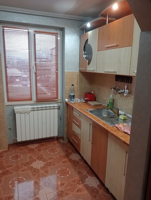 Inchiriez apartament 3 camere