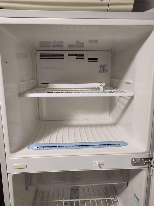 Холодильник LG продам