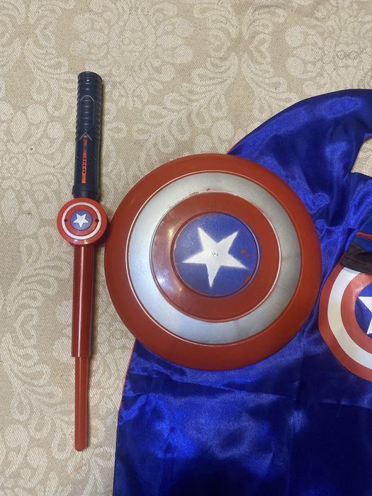 Продам новогодние костюмы