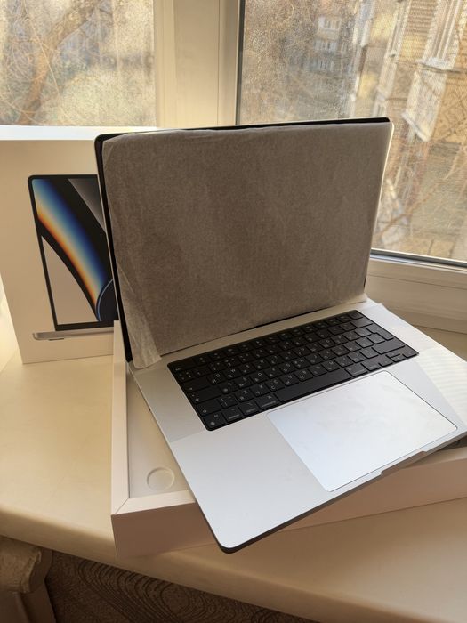 Macbook pro  16 m1 pro 2022 новый  EAC