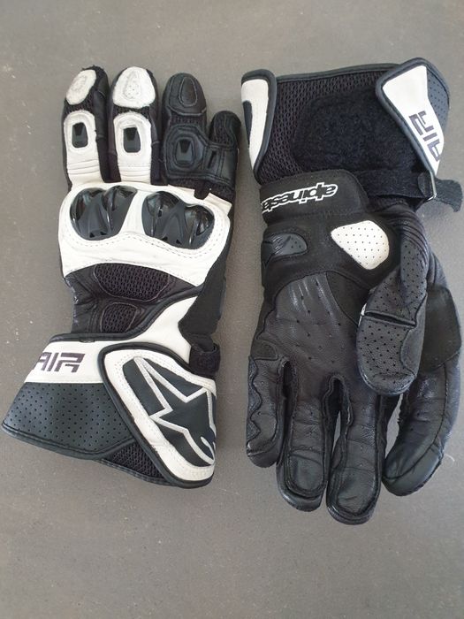 Екипировка за мотор: Каска AGV. Alpinestar:Ръкавици, Панталон,Обувки