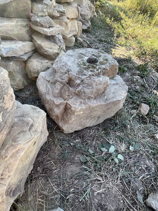 Дялан камък за основи