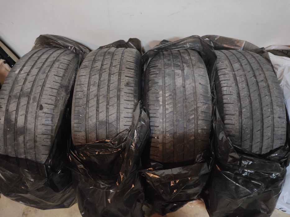 Резина ROADSTONE 285/60/18