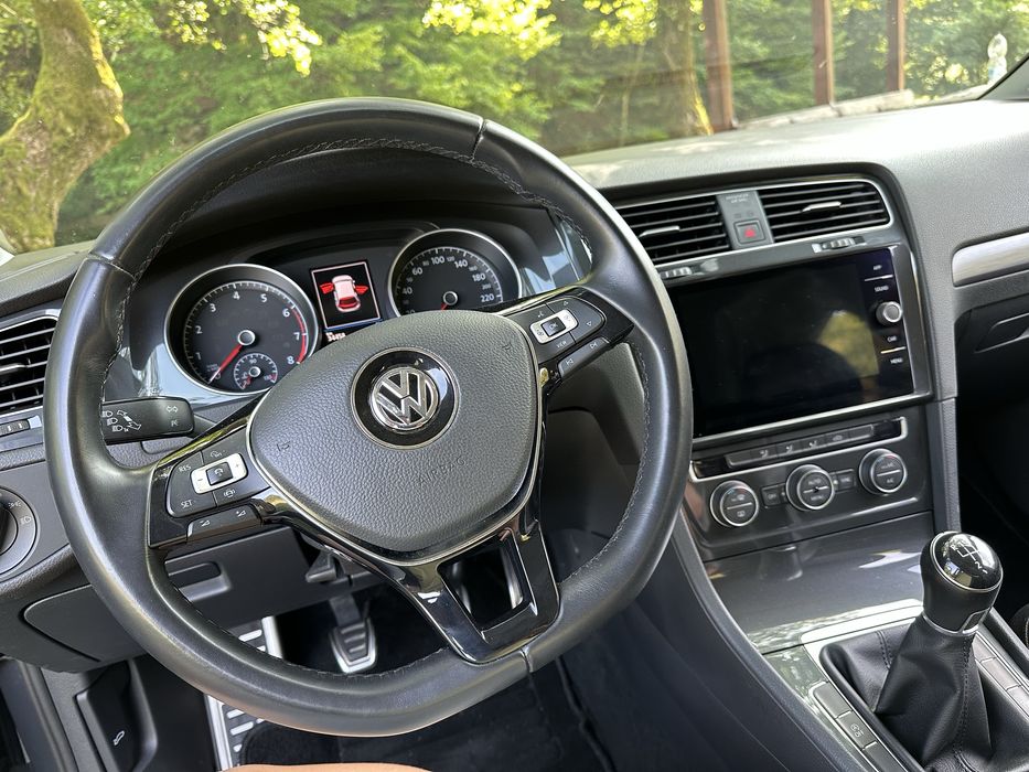 VOLKSWAGEN Golf 2020 — imagine 4