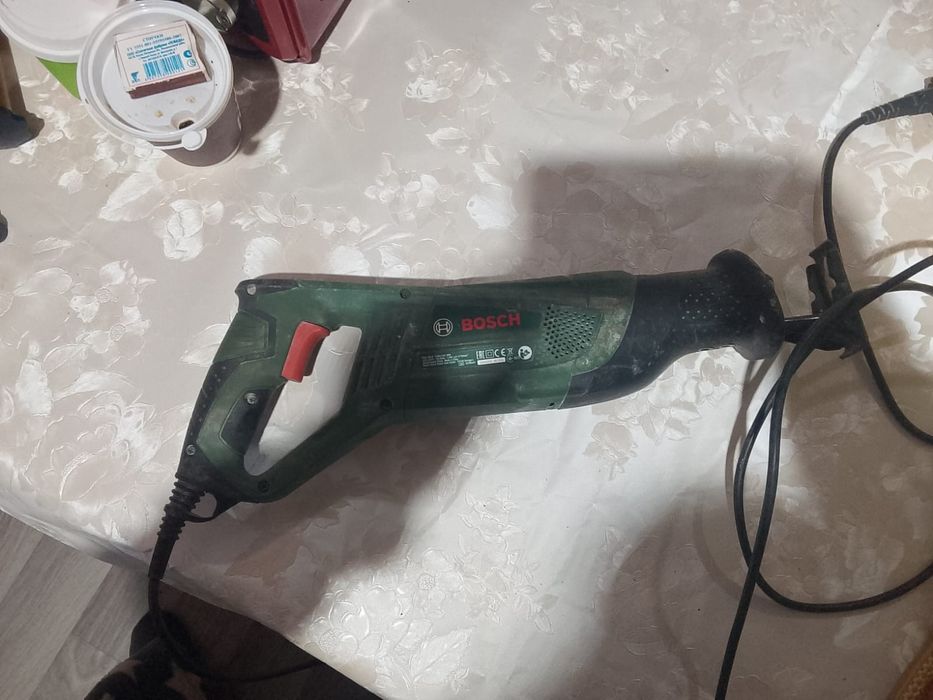 Продам сабельную пилу