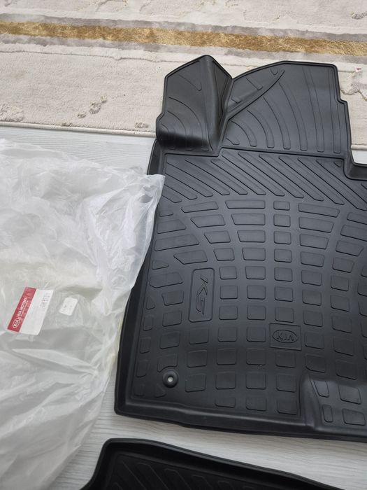 Продам полик Киа К5