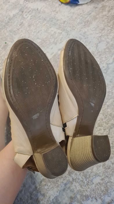 Sandale din piele nr 38 dama