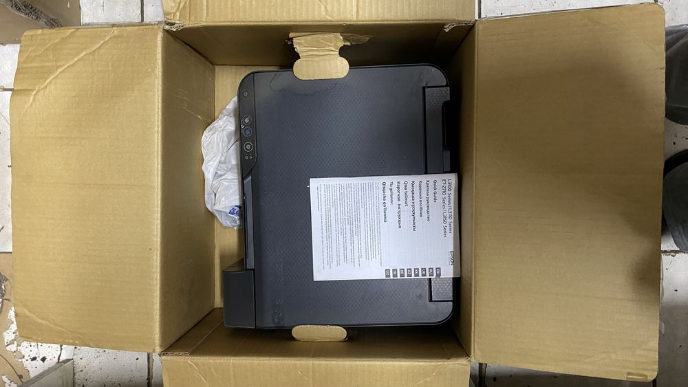 Продам срочно  принтер epson