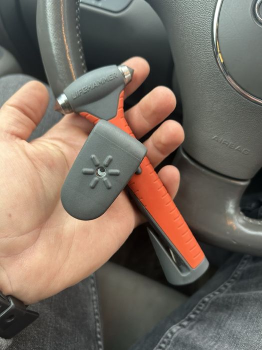 LifeHammer Аварийно чукче