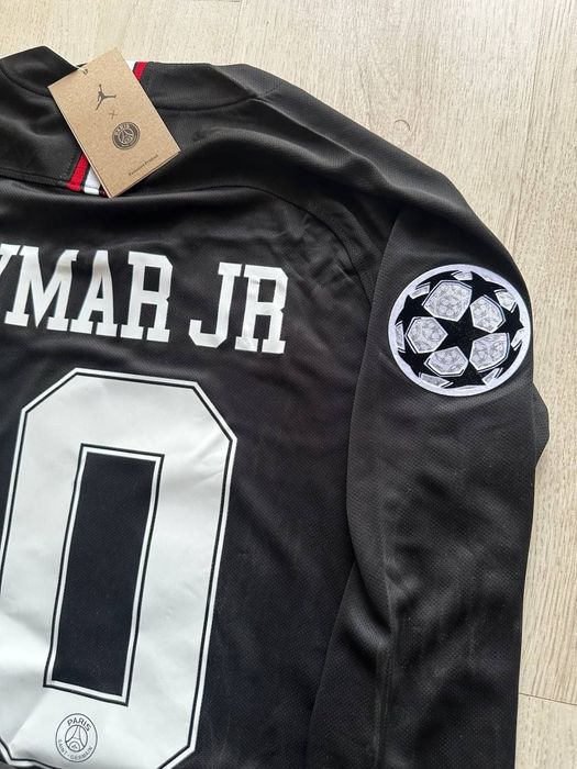 Эксклюзивная форма Неймара Джуниора