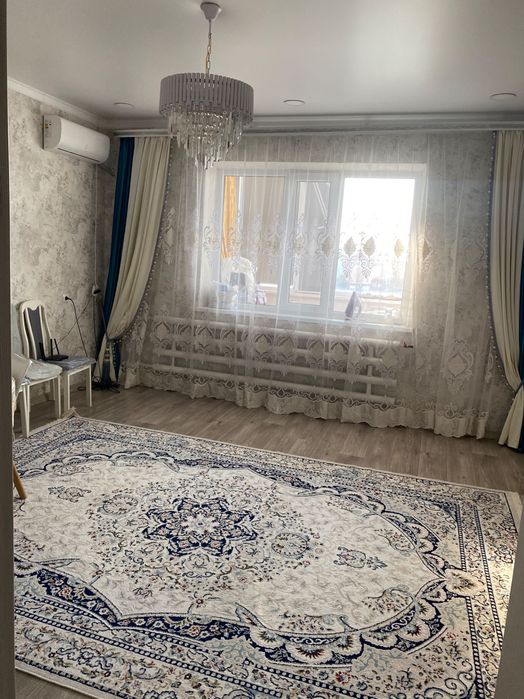 4 комнатная квартира. Ердена 211