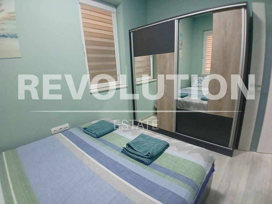 Тристаен апартамент в района на ЖП гара!