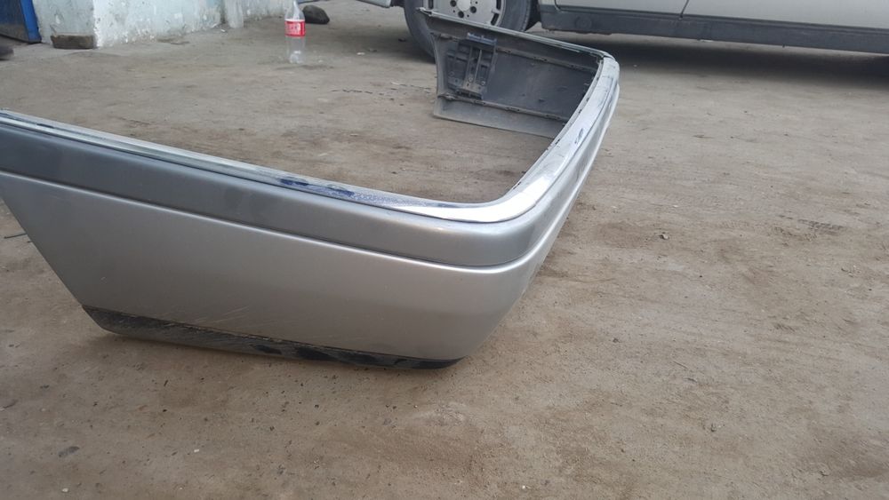 Продается бампер задний на Мерседес w202 c180 elegans