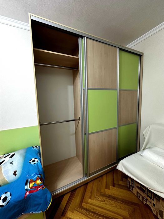 Продаю детский комплект мебели из 5 предметов