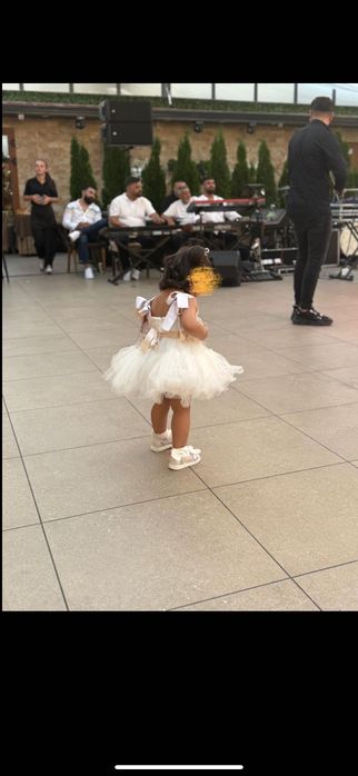 Бяла тюлена рокля- 92р-р SALZARRA