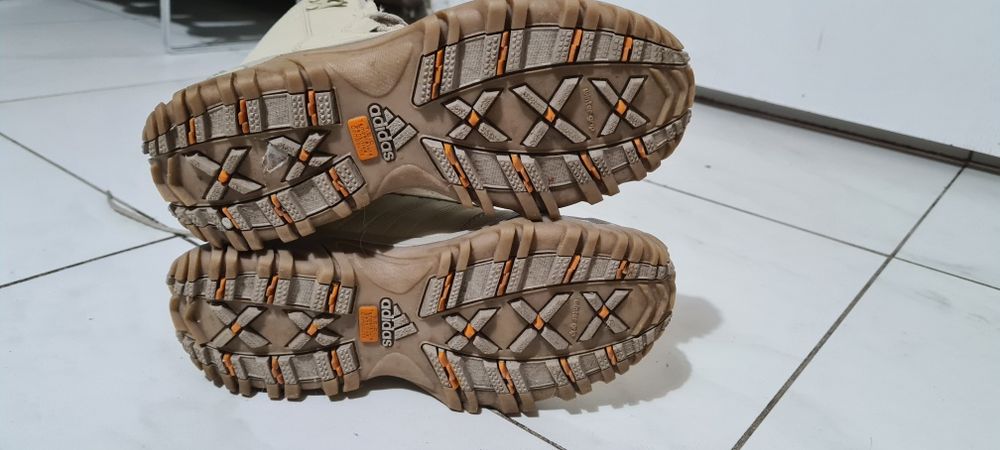 Încălțăminte de iarna ,de dama.