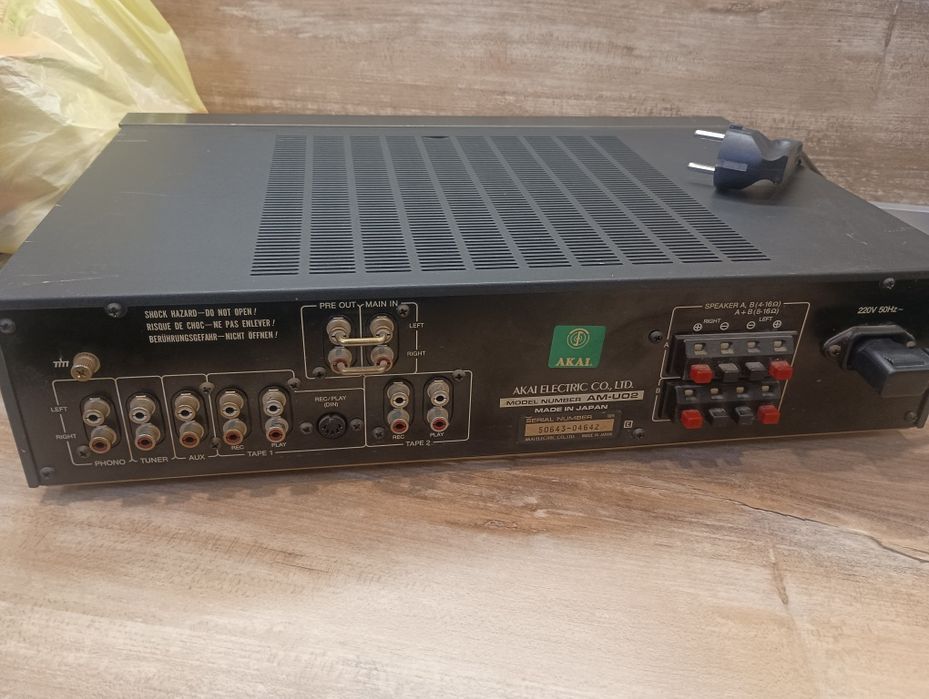 Akai am-u02 усилвател