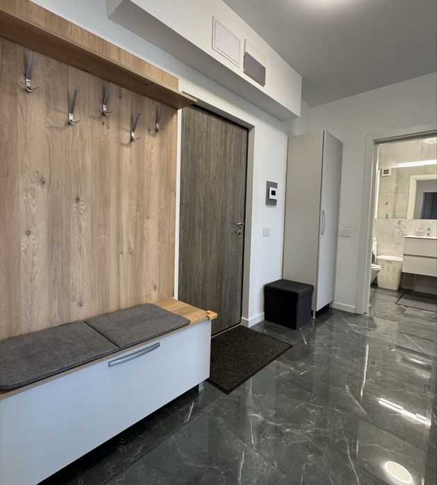 Închiriez apt. 2 camere, 450€