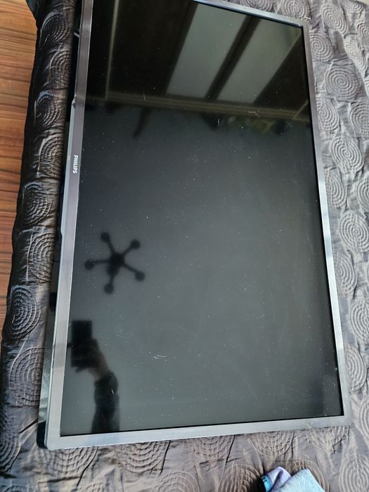 Телевизор Филипс 46 инча смарт