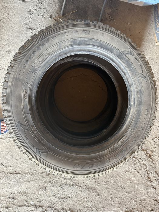 Продам автошины зимный