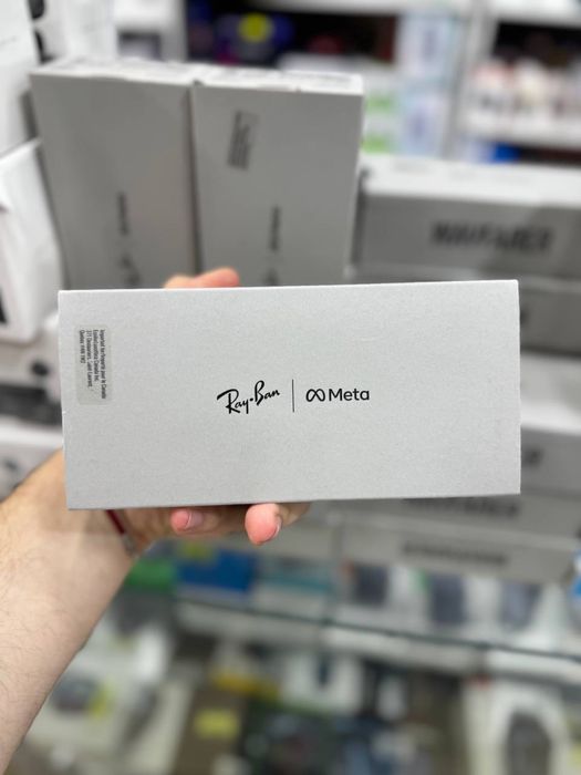 Ray Ban Meta Wayfarer  zamonaviy gajet