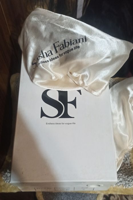 Шикарные туфли Sasha Fabiani