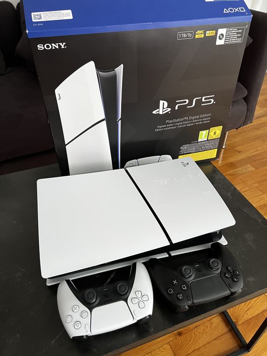 Play station 5 slim digital edition