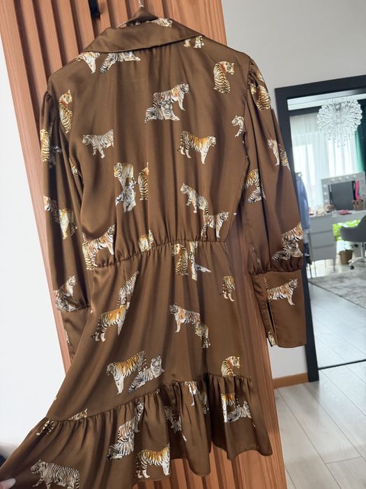 Rochie de varǎ cu cordon si esarfa pentru cap