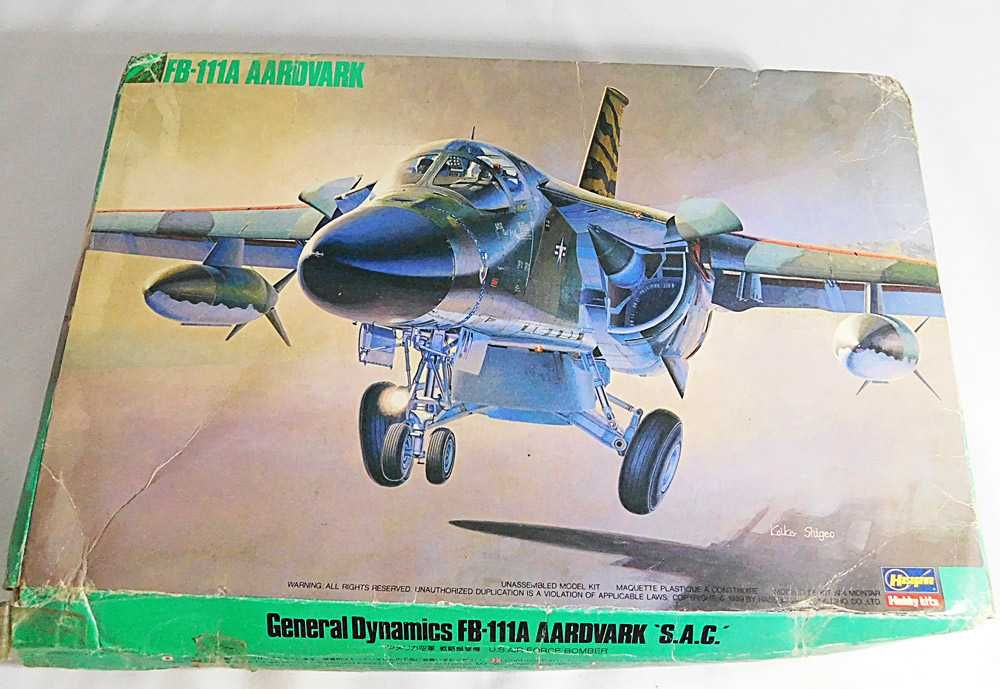 Продам модели бомбардировщика США F-111A, EF-111A