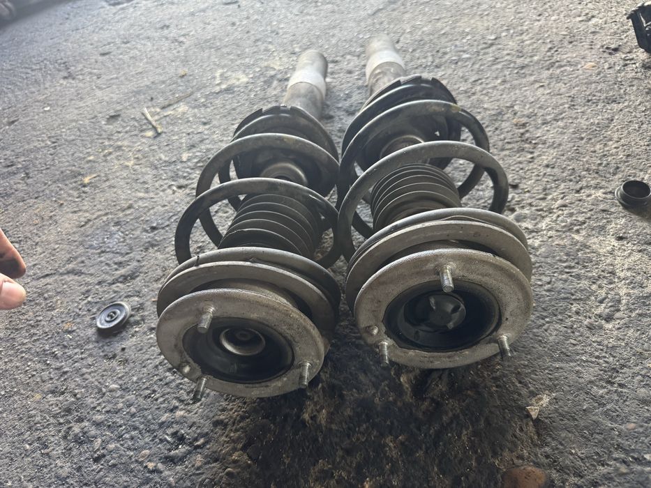 Предни амортисьори бмв е60 е61