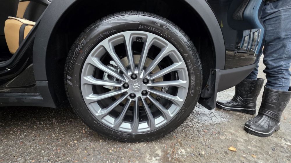 Продаю свой Leapmotor C11