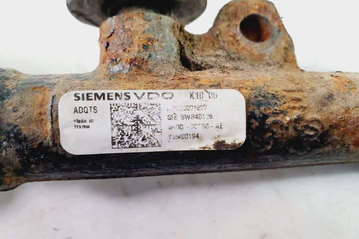 Rampa injectoare a2020001297 Citroen C6 1 generation (2004 - 2012)