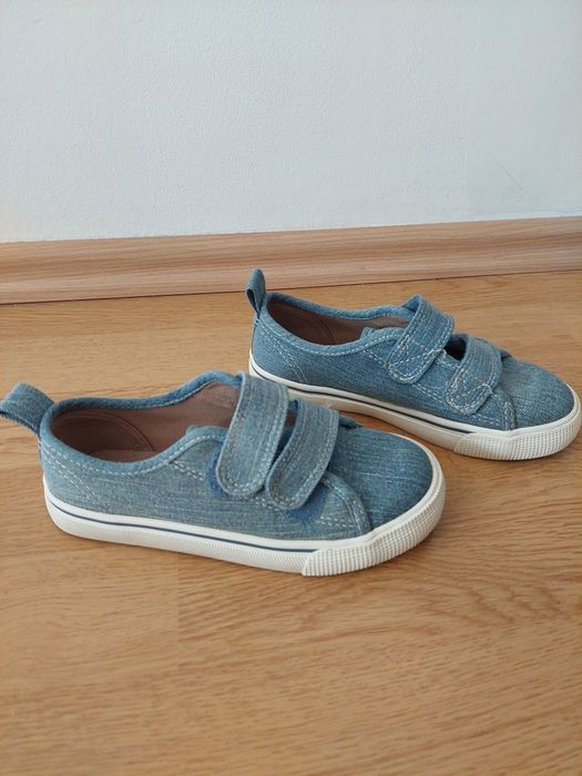 Tenisi H&M marimea 30