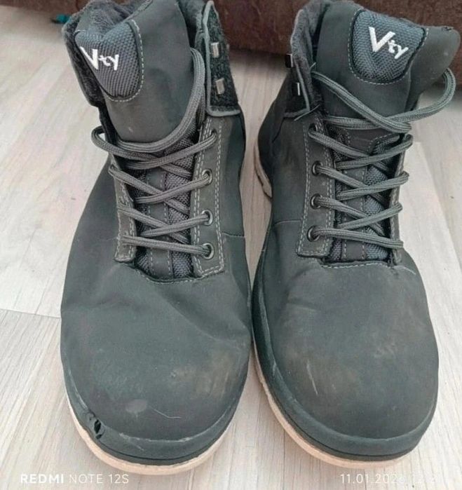 Bocanci Vty mărimea 45 – comozi și rezistenți