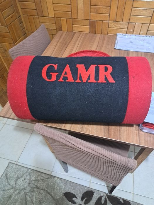 Vând subwoofer 300 w