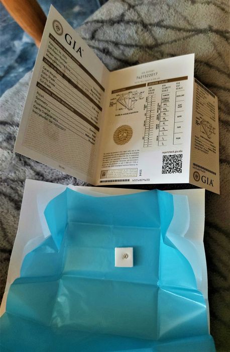 Диамант!Високо качество!Carat 0.30.GIA
