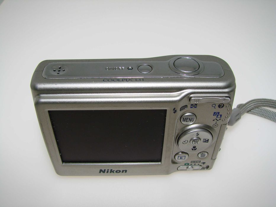 Nikon Coolpix L11 - Надежден и Компактен фотоапарат 6MP, 3x оптичен