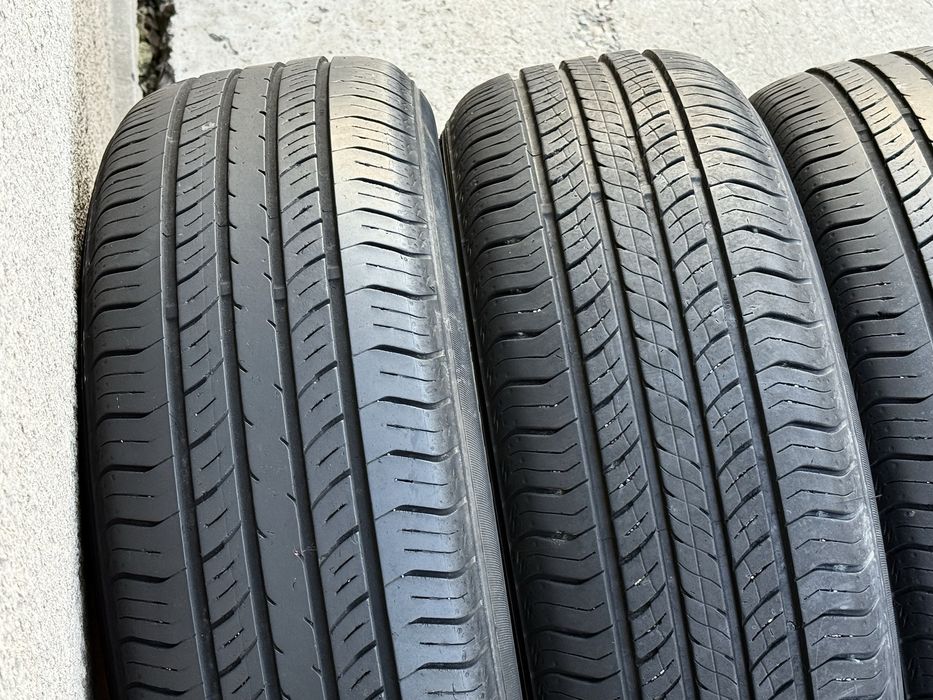 225|65 R17. Комплект шин.